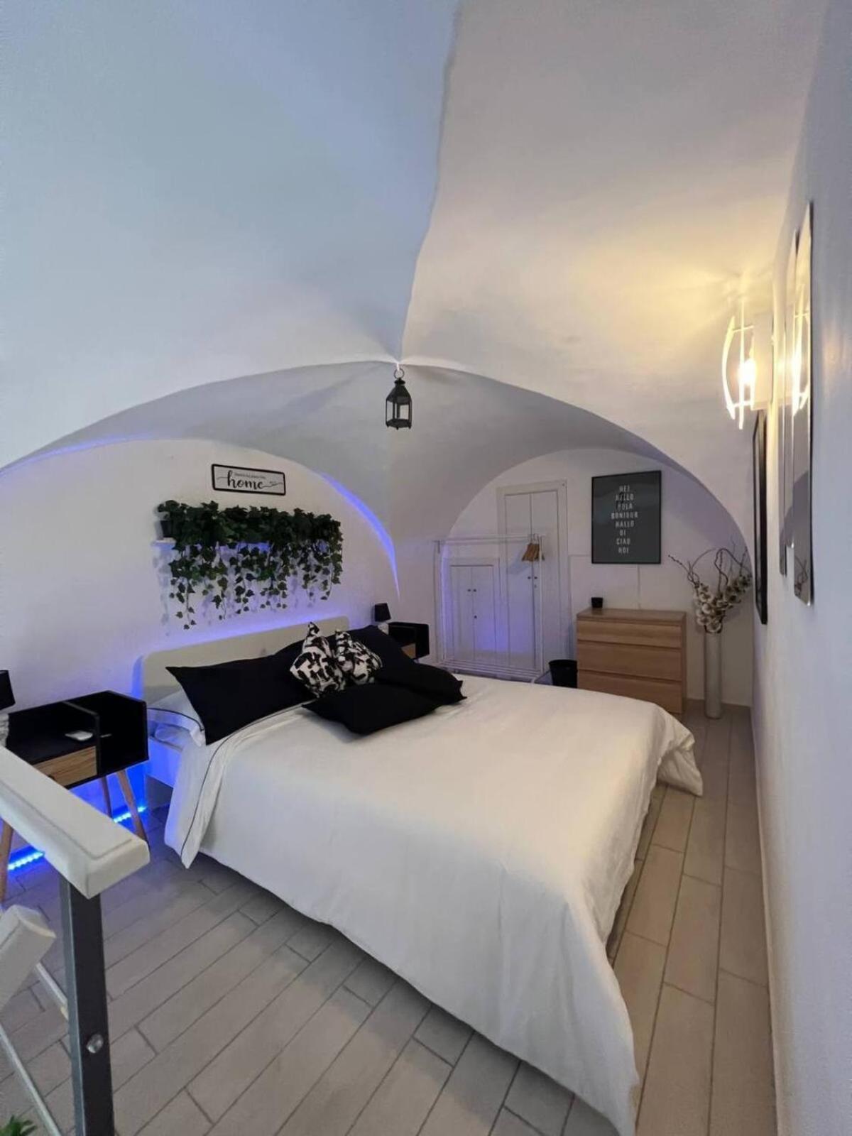 Borgo Santa Caterina - Fiera "Ventotto Holiday Home" Catania Exterior photo